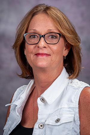 Shelly Reves-Klinkner